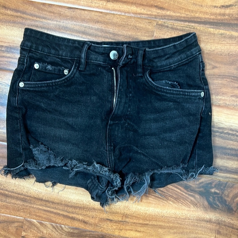 Zara denim shorts Womens Size 4 - Black Button Fly Distressed